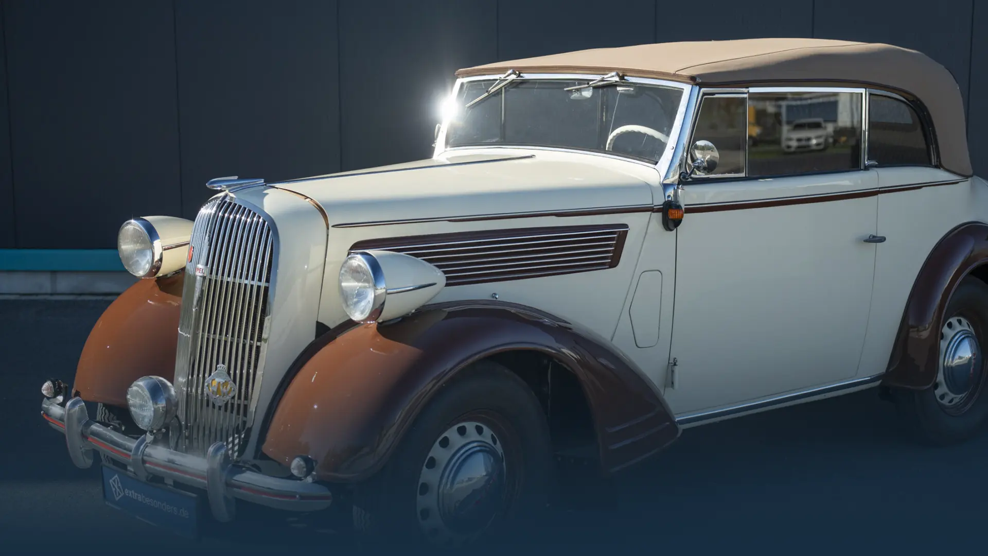 Unser extrabesonderer Opel Super Six aus den Dreißigern als Hochzeitsauto mit Chauffeur mieten Unser extrabesonderer Opel Super Six aus den Dreißigern als Hochzeitsauto mit Chauffeur mieten